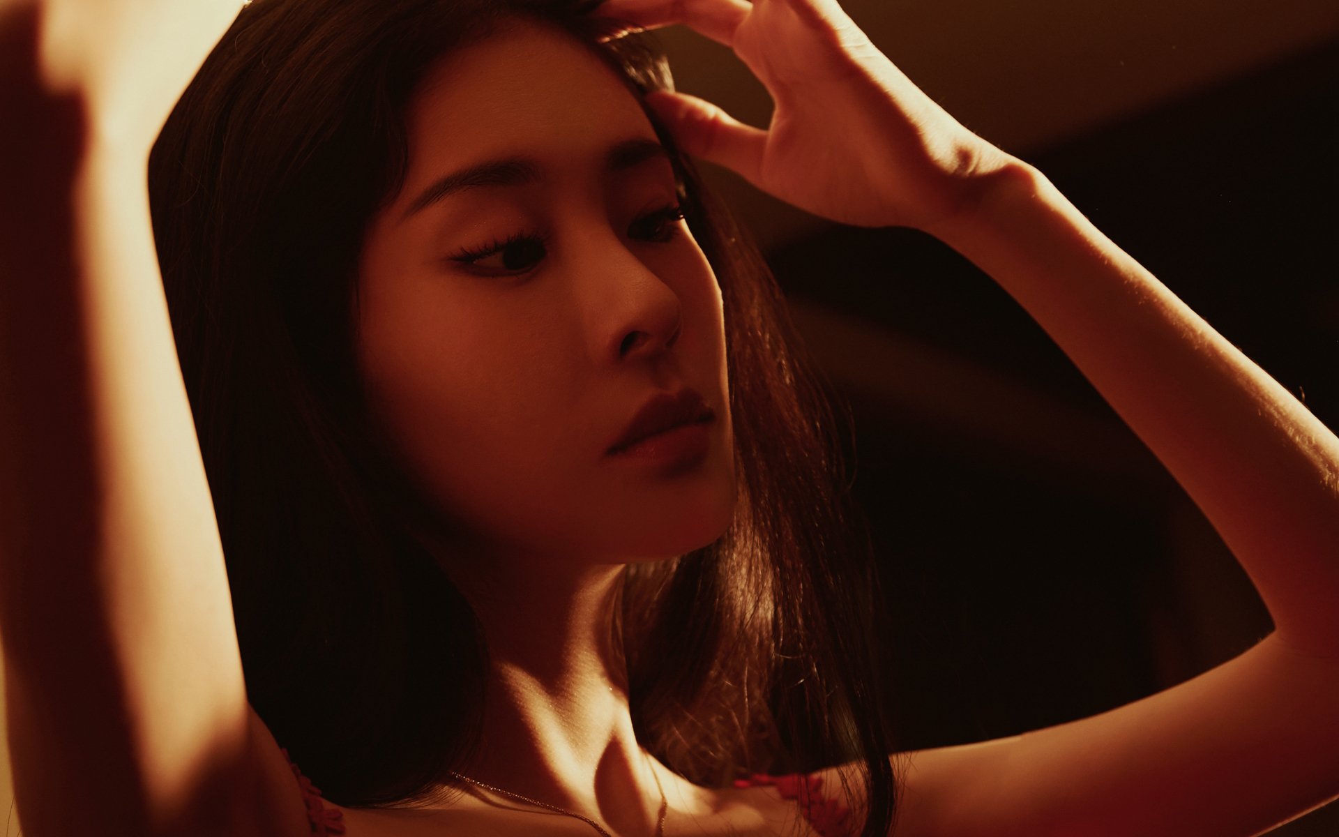 勒沃库森前场站位灵活提升破门能力，勒沃库森吧