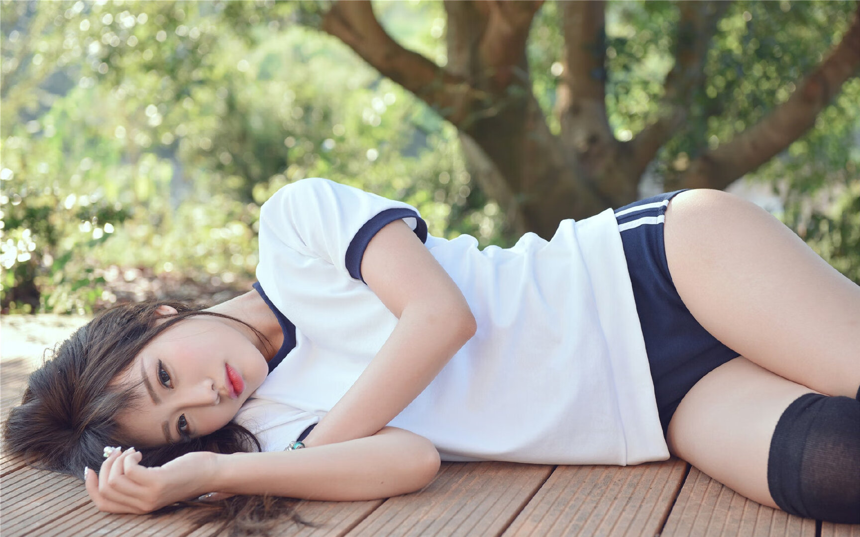 勇士中锋完成高强度训练展示篮下统治力，勇士 中锋