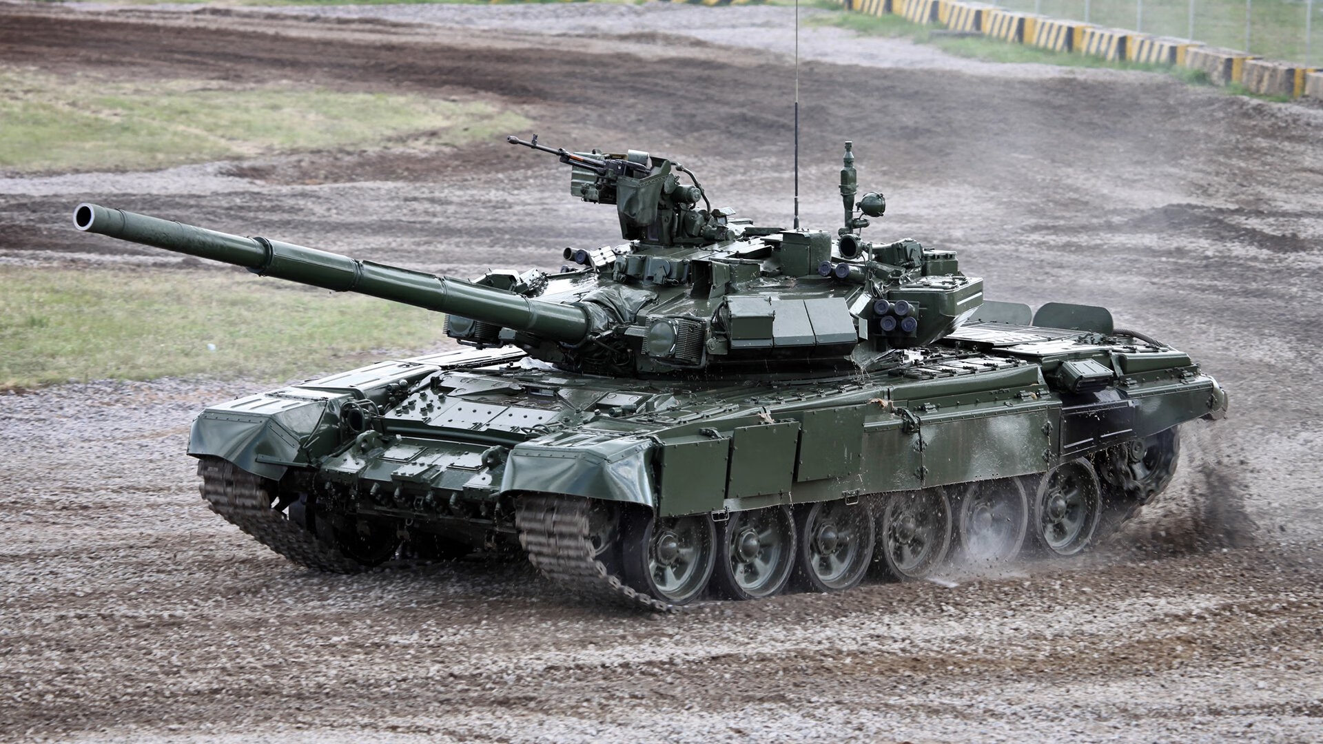 女子篮球青年队注重突破能力提升得分多样化，女子篮球队训练方法